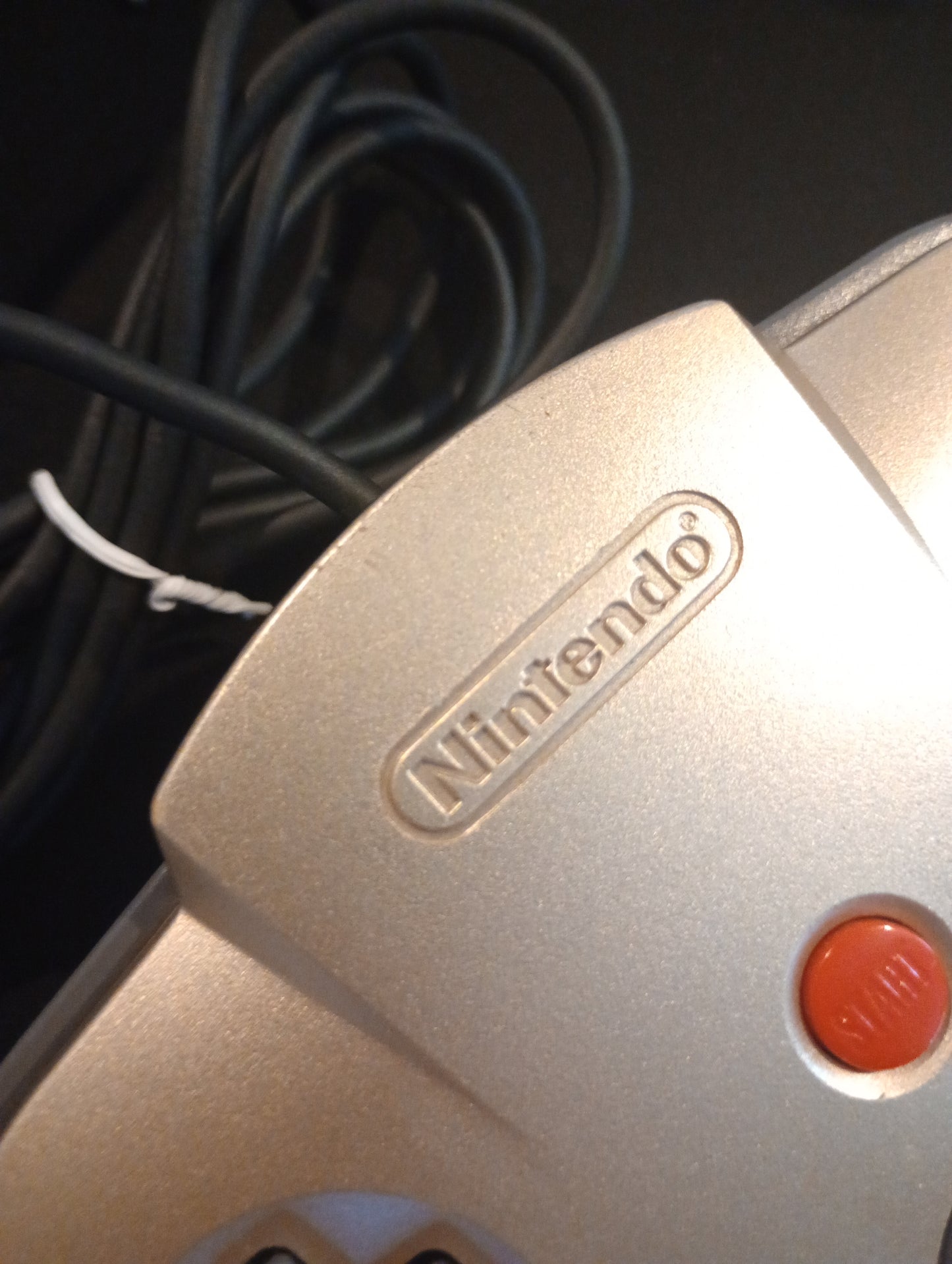 Gold Nintendo 64 "Toys R Us Exclusive" USA model w/ 2 Official Gold N64 Controllers & Dr. Mario game