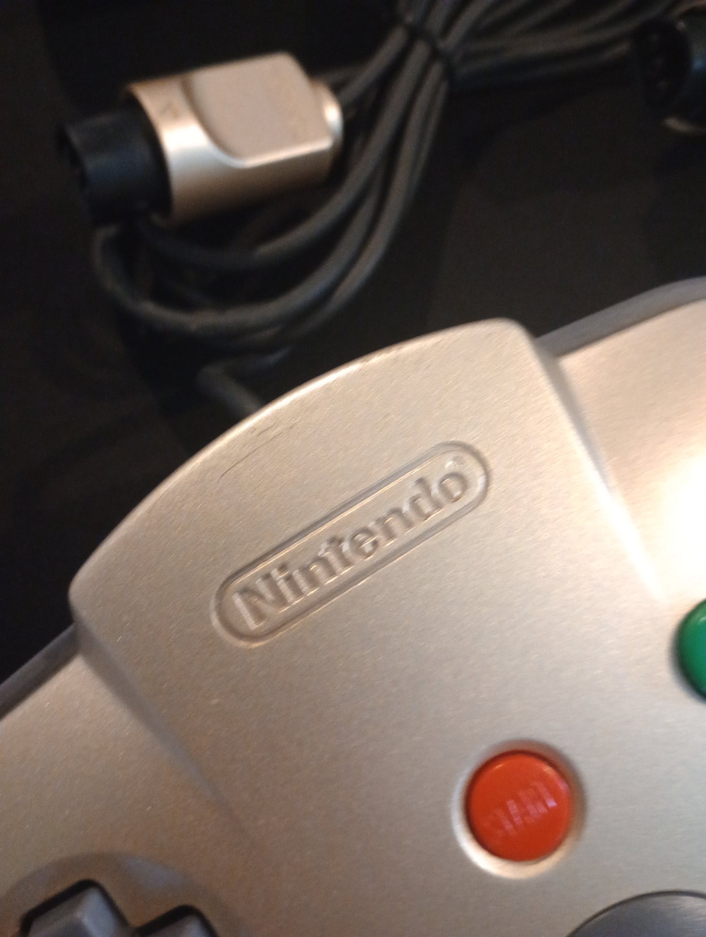 Gold Nintendo 64 "Toys R Us Exclusive" USA model w/ 2 Official Gold N64 Controllers & Dr. Mario game