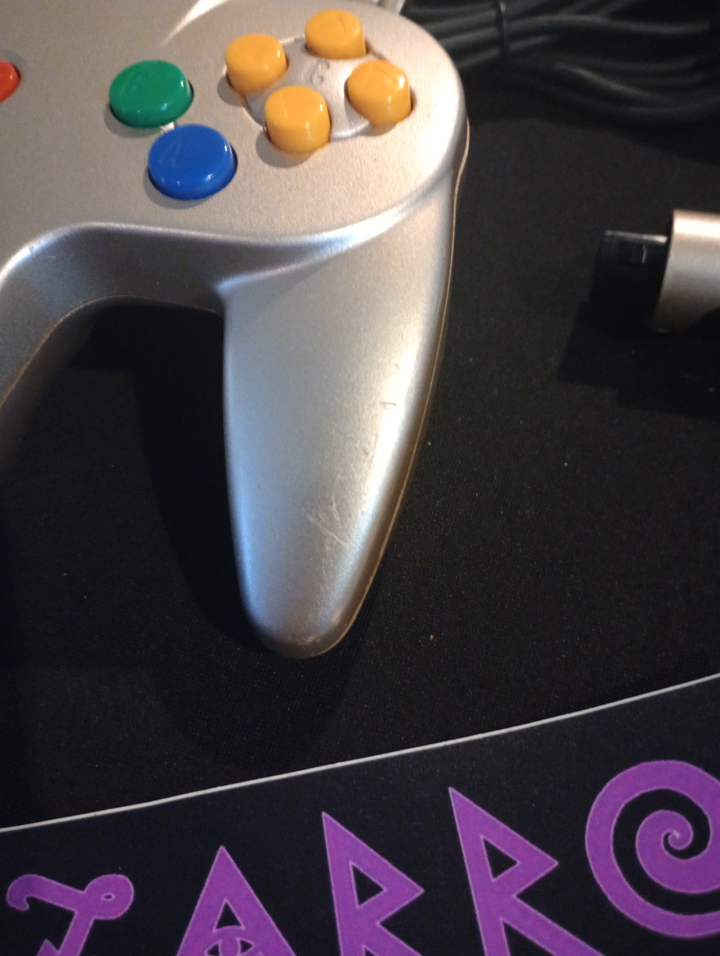 Gold Nintendo 64 "Toys R Us Exclusive" USA model w/ 2 Official Gold N64 Controllers & Dr. Mario game