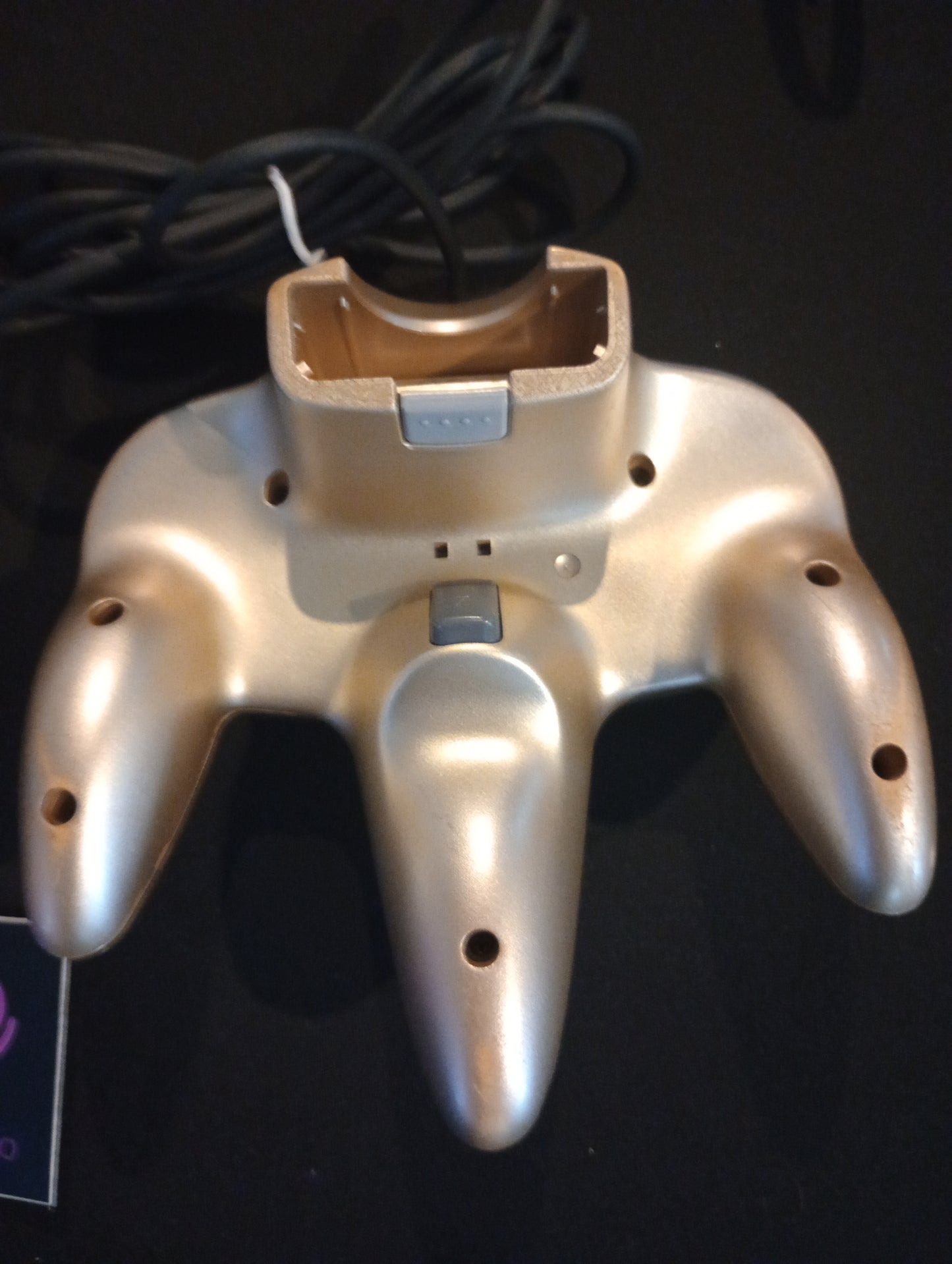 Gold Nintendo 64 "Toys R Us Exclusive" USA model w/ 2 Official Gold N64 Controllers & Dr. Mario game